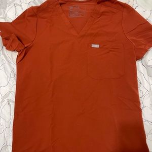 Figs one pocket scrub top